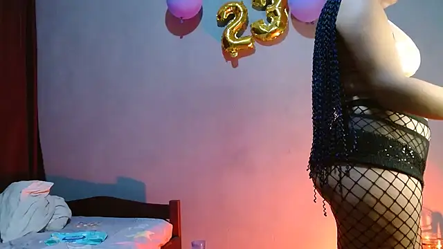 Snapshot of MelissaTommy chatting on 10-30-25, 02:07 MelissaTommy online show from 10-30-25, 02:07