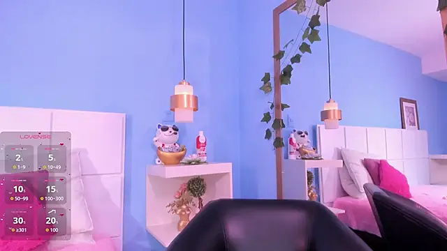 PenelopeBond online show from 10-17-25, 02:08