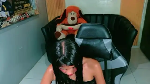 Snapshot of DulceMystery chatting on 10-29-25, 05:53 DulceMystery online show from 10-29-25, 05:53