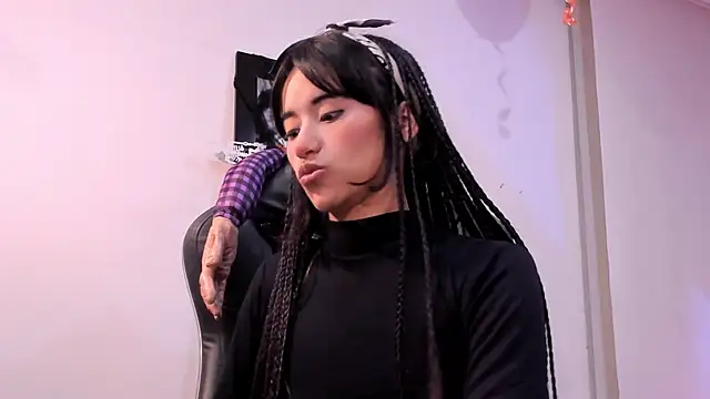 Rouse Monroe online show from 10-21-25, 03:40