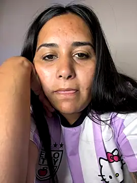 Snapshot of Ayee23-3 chatting on 11-01-25, 06:10 Ayee23-3 online show from 11-01-25, 06:10