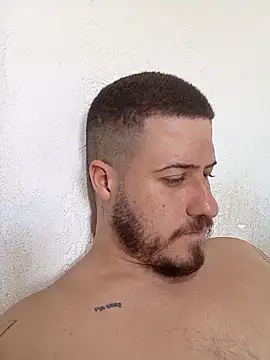 Snapshot of casado031999 chatting on 09-28-25, 07:19 casado031999 online show from 09-28-25, 07:19