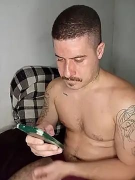 Snapshot of casado031999 chatting on 11-07-25, 04:23 casado031999 online show from 11-07-25, 04:23