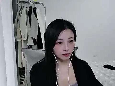 Mien-MM online show from 10-17-25, 04:59