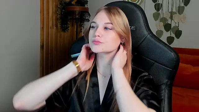 AriaWell online show from 10-30-25, 06:30