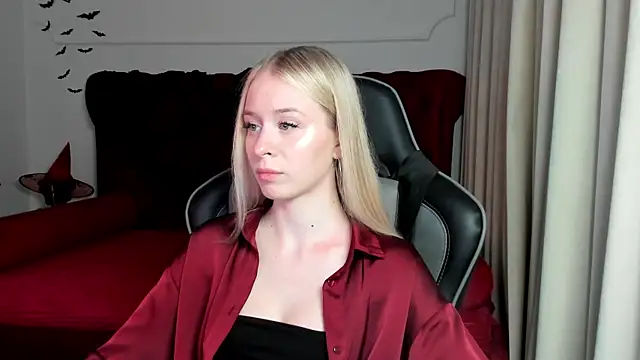 MiaGraces online show from 10-27-25, 06:45