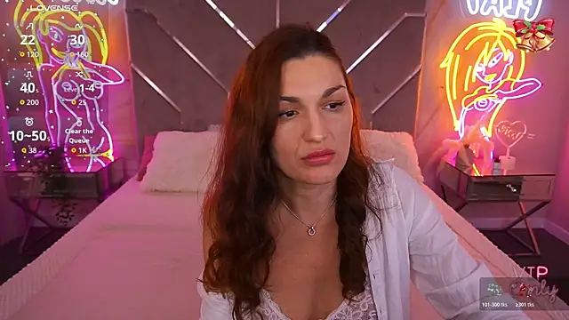 EllaGoldenn online show from 12-13-25, 09:42