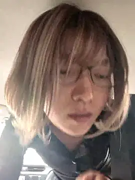 takusaki223 online show from 04-12-26, 03:44