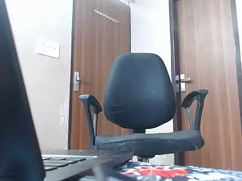 muskaan8400 online show from 11-14-25, 07:40