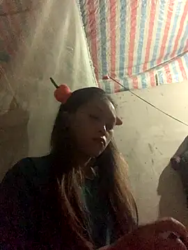 Halyy xx online show from 10-10-25, 11:48