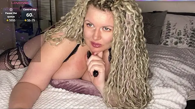 Nivika online show from 09-21-25, 11:17