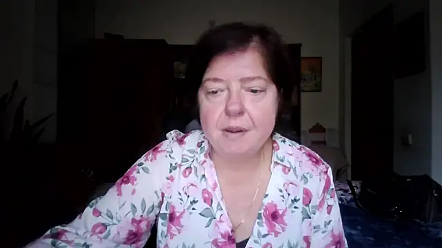 Snapshot of Violet_Pulse chatting on 10-29-25, 12:18 Violet Pulse online show from 10-29-25, 12:18