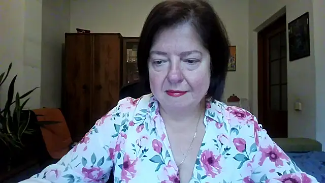 Snapshot of Violet_Pulse chatting on 11-01-25, 12:40 Violet Pulse online show from 11-01-25, 12:40