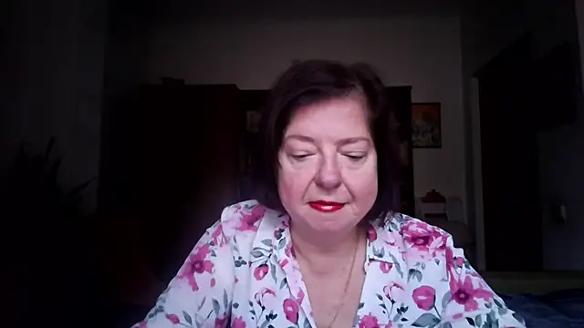 Snapshot of Violet_Pulse chatting on 11-10-25, 10:47 Violet Pulse online show from 11-10-25, 10:47