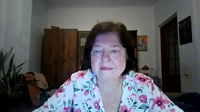 Snapshot of Violet_Pulse chatting on 11-12-25, 02:39 Violet Pulse online show from 11-12-25, 02:39