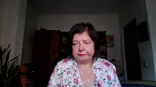 Snapshot of Violet_Pulse chatting on 11-15-25, 12:02 Violet Pulse online show from 11-15-25, 12:02