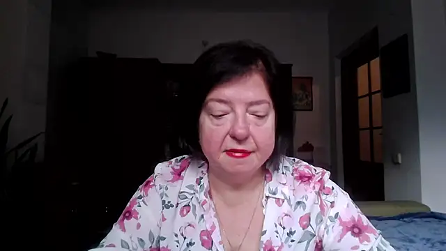 Snapshot of Violet_Pulse chatting on 11-18-25, 07:57 Violet Pulse online show from 11-18-25, 07:57