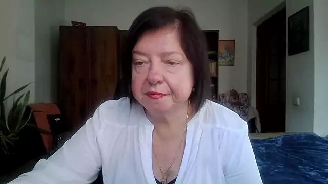 Snapshot of Violet_Pulse chatting on 11-21-25, 09:30 Violet Pulse online show from 11-21-25, 09:30