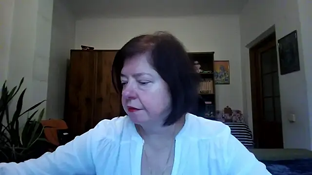 Snapshot of Violet_Pulse chatting on 11-27-25, 10:50 Violet Pulse online show from 11-27-25, 10:50