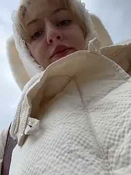 Snapshot of RonnieKiss chatting on 10-03-25, 03:58 RonnieKiss online show from 10-03-25, 03:58