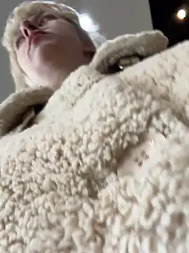 Snapshot of RonnieKiss chatting on 11-11-25, 05:29 RonnieKiss online show from 11-11-25, 05:29