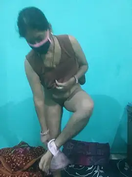 Snapshot of Cute-Charvii chatting on 11-18-25, 06:12 Cute-Charvii online show from 11-18-25, 06:12