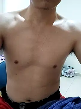 Snapshot of VIncent_mimi chatting on 11-15-25, 04:54 VIncent mimi online show from 11-15-25, 04:54