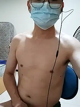 Snapshot of VIncent_mimi chatting on 11-19-25, 05:02 VIncent mimi online show from 11-19-25, 05:02