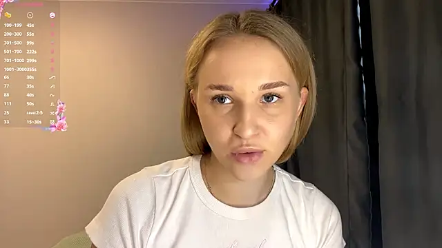 Snapshot of TanekaBoitel chatting on 10-13-25, 10:37 TanekaBoitel online show from 10-13-25, 10:37