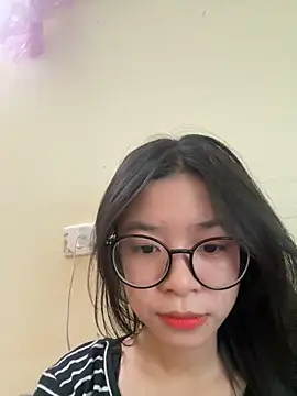 mau15  online show from 10-18-25, 03:31