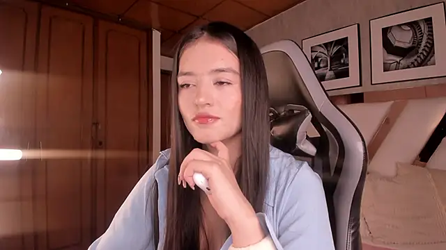 HaathorX online show from 12-19-25, 02:02