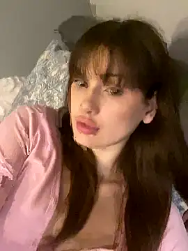 SoShyEmmyyy online show from 10-05-25, 06:39