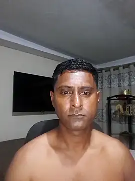 Snapshot of kingVibeX chatting on 10-21-25, 07:58 kingVibeX online show from 10-21-25, 07:58