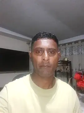 Snapshot of kingVibeX chatting on 11-16-25, 08:03 kingVibeX online show from 11-16-25, 08:03