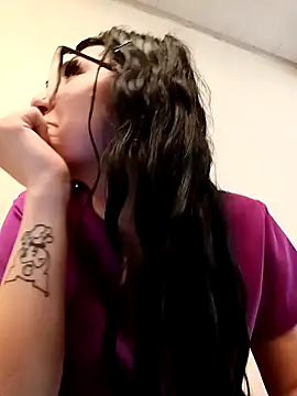 CAROLINA 17- online show from 10-15-25, 02:28