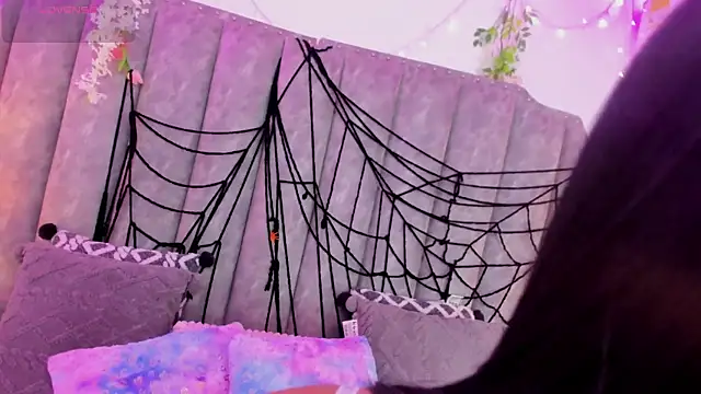 JadeBennett  online show from 10-31-25, 04:24