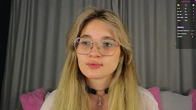 vivyboo111 online show from 11-14-25, 08:18