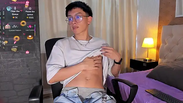 liam twiink online show from 09-30-25, 07:41