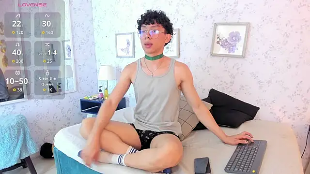 liam twiink online show from 03-18-26, 07:28