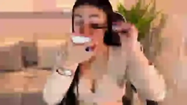 scarlett smith tp online show from 12-18-25, 12:55