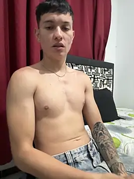 Snapshot of Dav_oviedo chatting on 10-14-25, 03:18 Dav oviedo online show from 10-14-25, 03:18