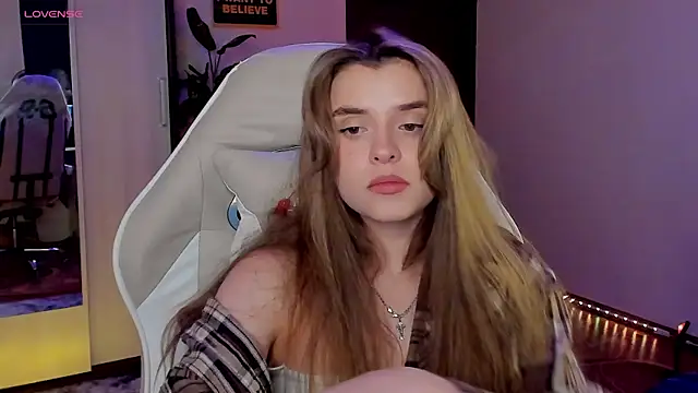 CharmingVixen online show from 10-05-25, 08:29