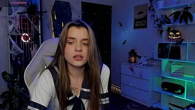 CharmingVixen online show from 10-27-25, 07:51