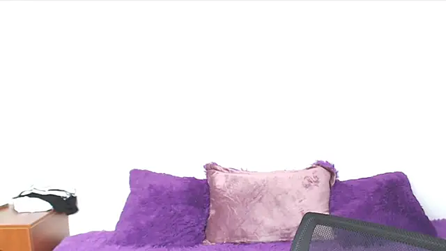brendasantos 77 online show from 10-27-25, 01:59