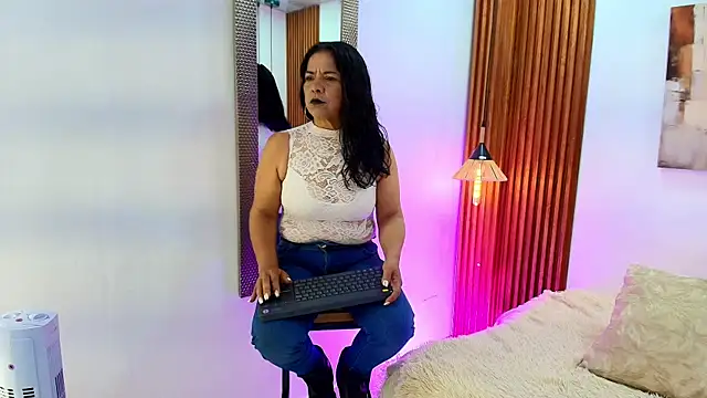 Snapshot of EvaGoddess_ chatting on 06-14-26, 07:49 EvaGoddess online show from 06-14-26, 07:49