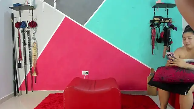 fantasy girls BDSM online show from 09-30-25, 01:43