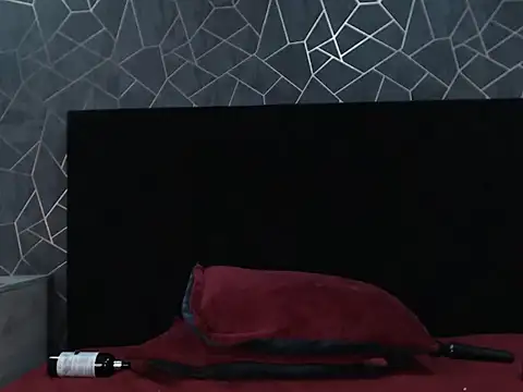 dahiana klimt online show from 10-07-25, 08:11