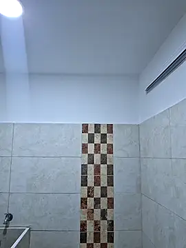 daniela crozee  online show from 12-15-25, 01:21