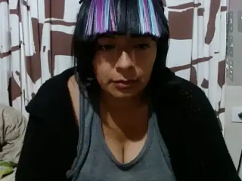 Snapshot of Acelinrose chatting on 04-28-26, 01:59 Acelinrose online show from 04-28-26, 01:59