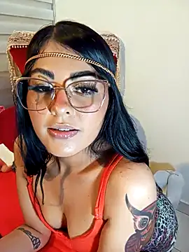 ValeNiitaLuv online show from 11-17-25, 01:44